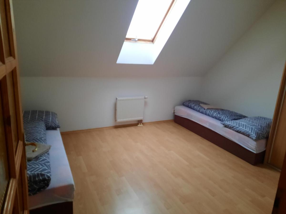 Apartmán Chiarita Nemsova Exterior foto