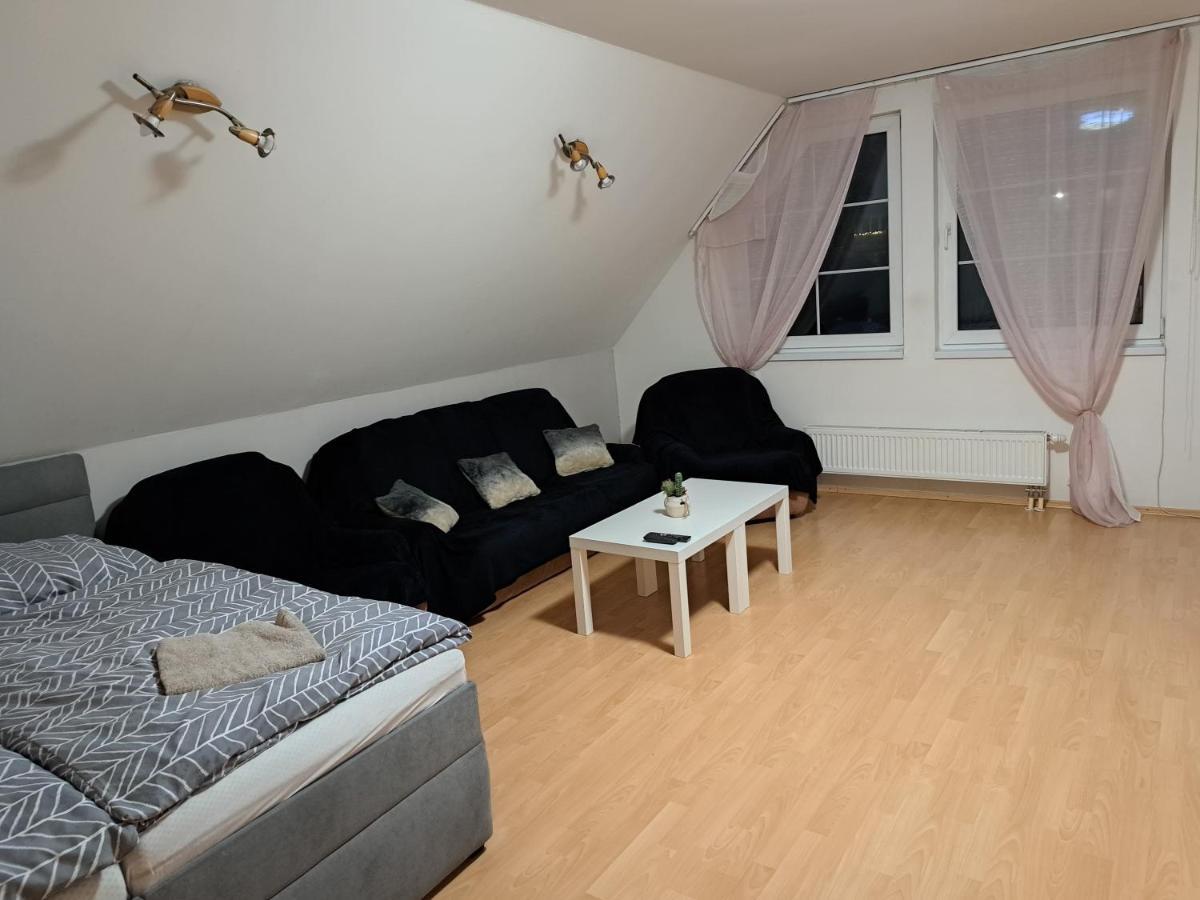 Apartmán Chiarita Nemsova Exterior foto